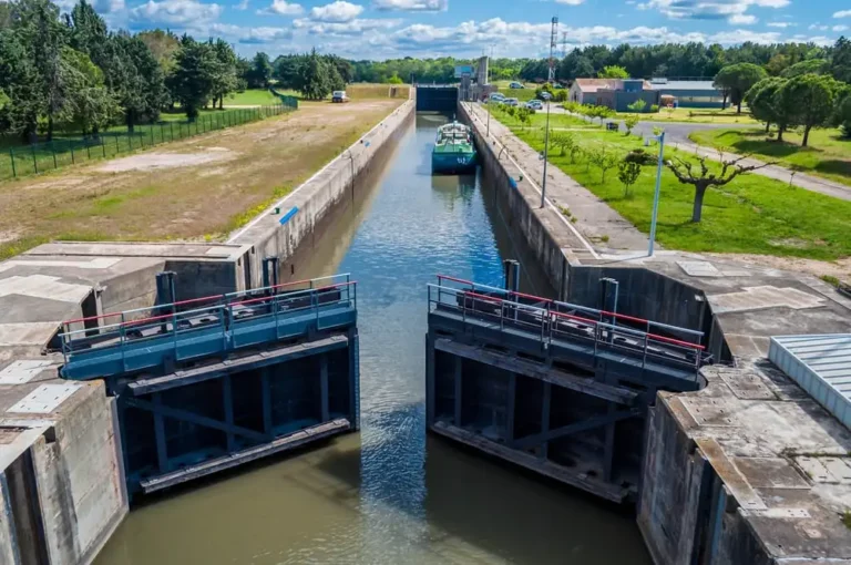 Self-lubricating and sliding bearings for locks